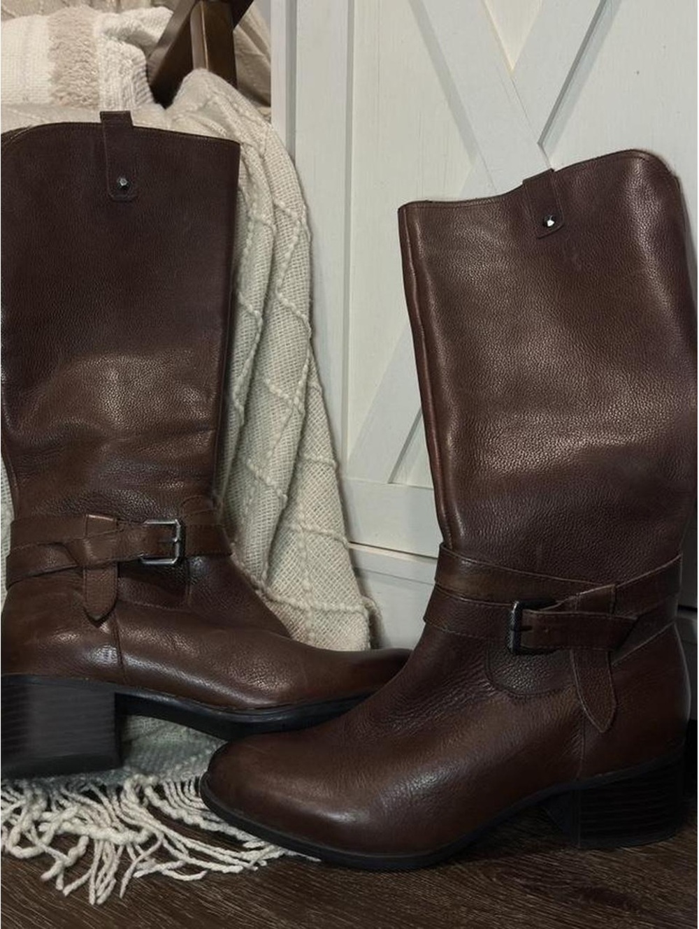 Brown leather mid-calf boots with buckle detail 🤎